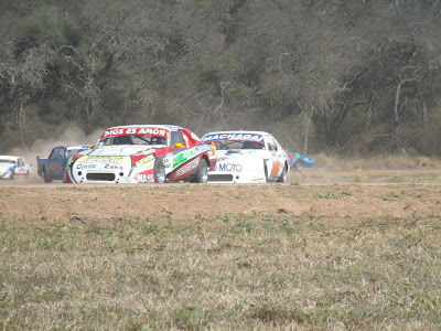 Automovilismo zonal en Charata.