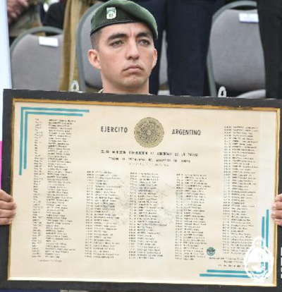 Miembros del Ej&eacute;rcito y Ex Combatientes llaman a no olvidar la Gesta de Malvinas.