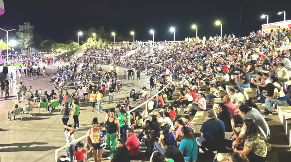 Reconocimiento a la mujer en el Paseo del Sol, Charata.