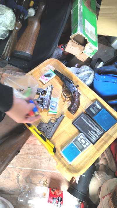 Armas en allanamiento por amenaza a escuela en Villa &Aacute;ngela, Chaco.