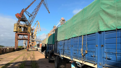 Embarque de girasol y aceite en el Puerto de Barranqueras.