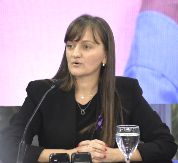 Silvana Schneider destac&oacute; la trayectoria de la Universidad Nacional del Nordeste