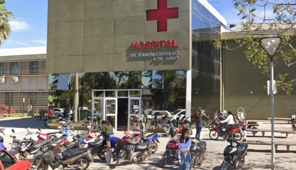 Fachada del Hospital 4 de junio de la ciudad de S&aacute;enz Pe&ntilde;a, hacia donde van las derivaciones de gran parte del interior del Chaco.