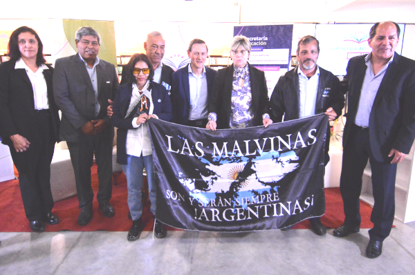 Lanzamiento de la Olimp&iacute;ada Malvinas Argentinas en el marco de la Feria Provincial del Libro en Chaco.