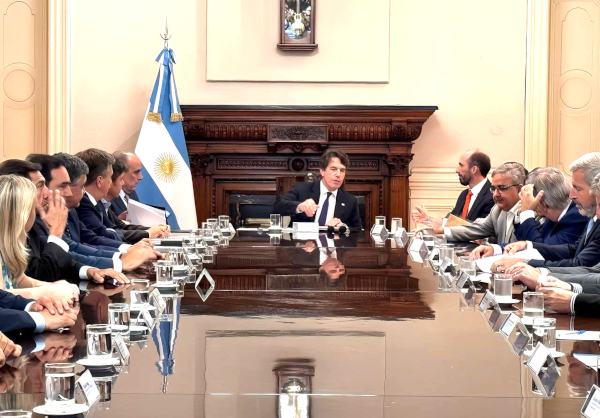 Reuni&oacute;n de gobernadores con funcionarios del gobierno nacional, en el marco de di&aacute;logo convocado por Javier Milei.