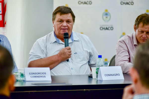 Productores y representantes de organizaciones de los mismos en la reuni&oacute;n de la Comisi&oacute;n Provincial de Emergencia Agropecuaria en Chaco.