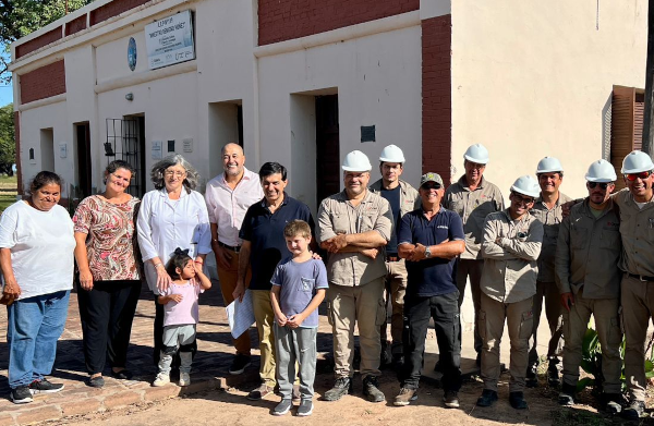 Instalaci&oacute;n de internet satelital en escuela rural de Corzuela, Chaco.