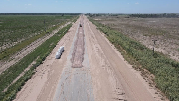 La obra de pavimentaci&oacute;n de la ruta provincial n&uacute;mero 6 en el sudoeste del Chaco, paralizada.