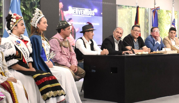 Presentación en la Casa de Gobierno del Chaco de la Fiesta Provincial del Inmigrante a realizarse en Las Breñas.